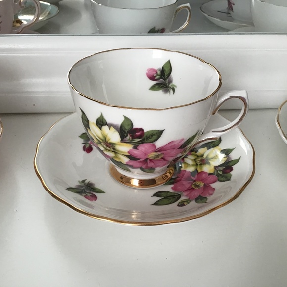 COLCLOUGH Tea cup and Saucer England Pink Yellow - Picture 1 of 3